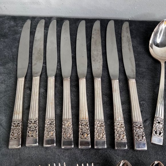 Oneida Community Silverplate Coronation Flatware Lot 41 Piece Serving Dinner - Picture 9 of 16